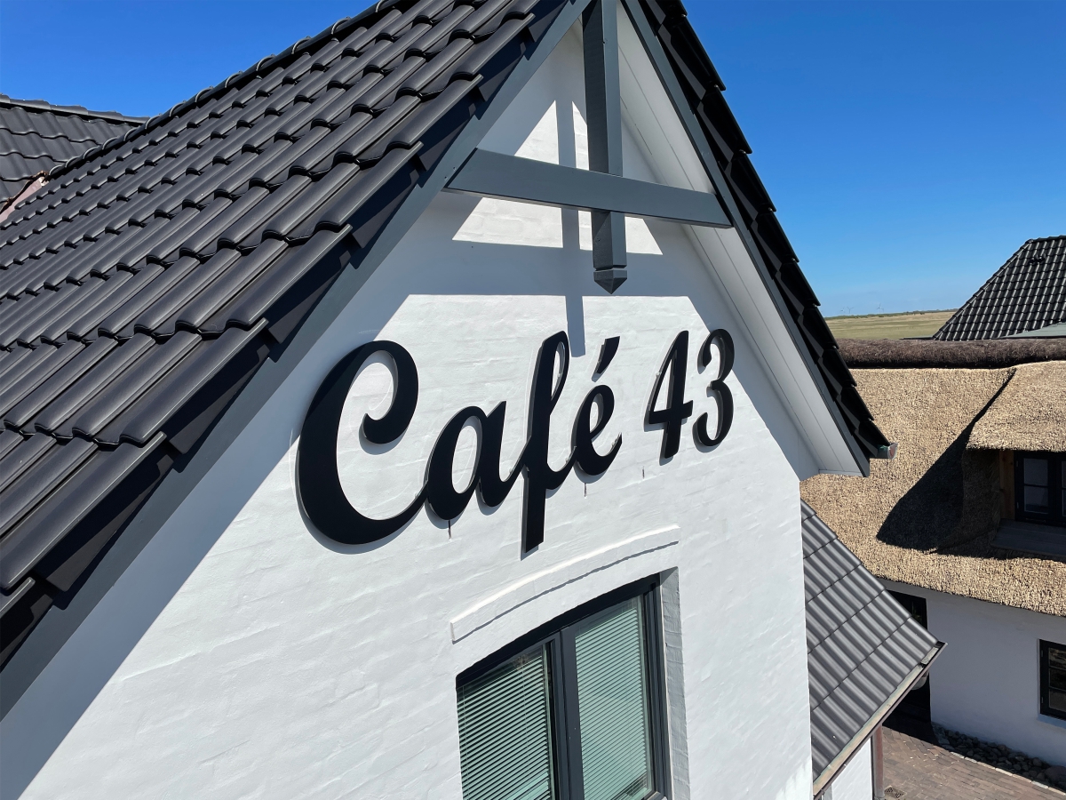 Cafe43